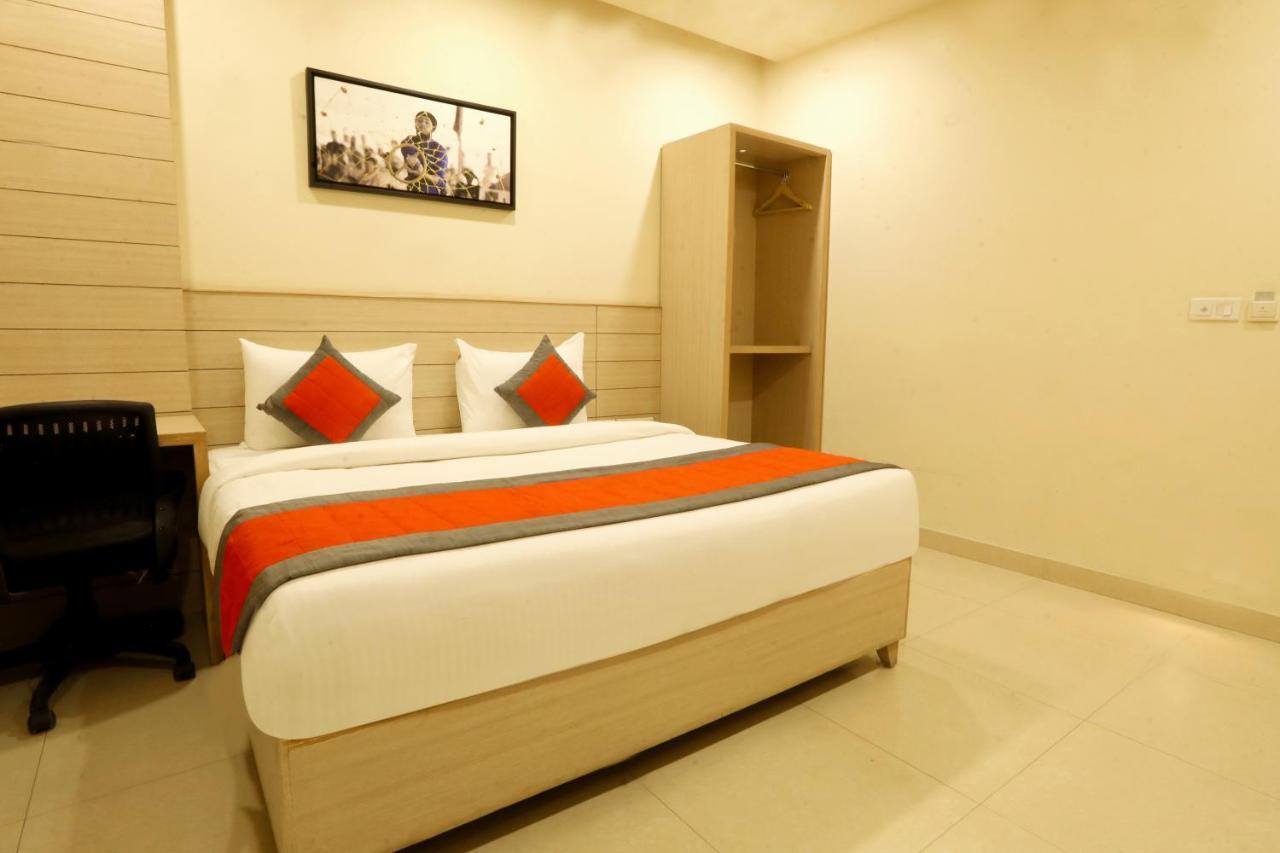 Sagar Hotel Amritsar Exteriör bild
